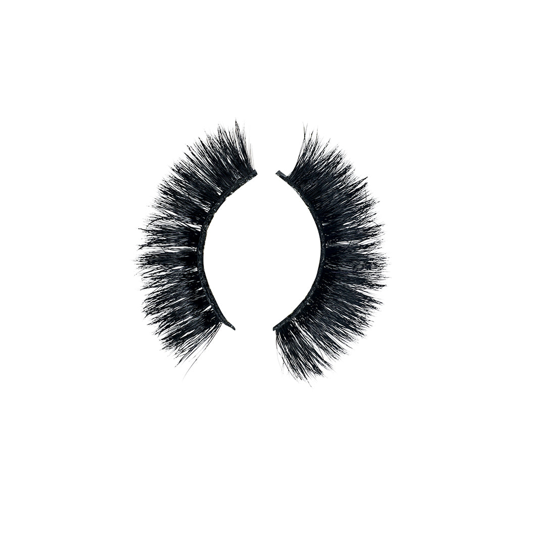 Get 12 Hand Made Eyelash Extensions - Cilios 